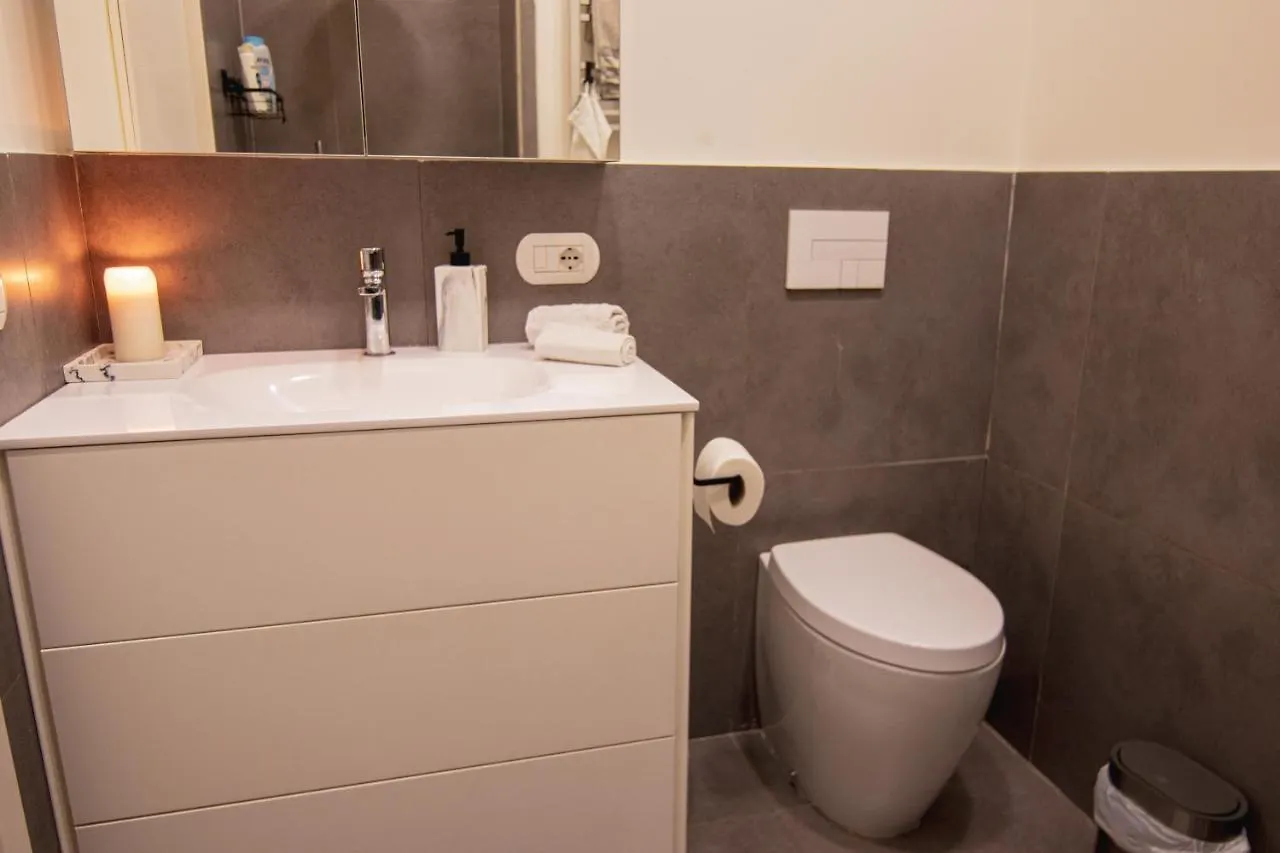 Appartamento In Pieno Centro A Napoli Vicino Al Mare Дом отдыха